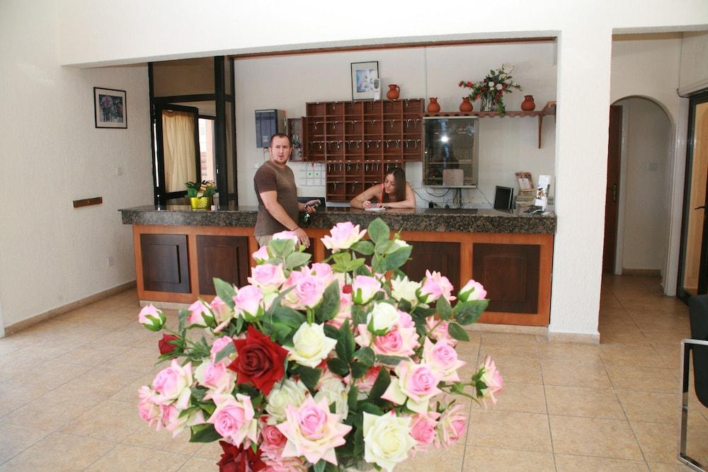 New York Plaza Aparthotel Paphos