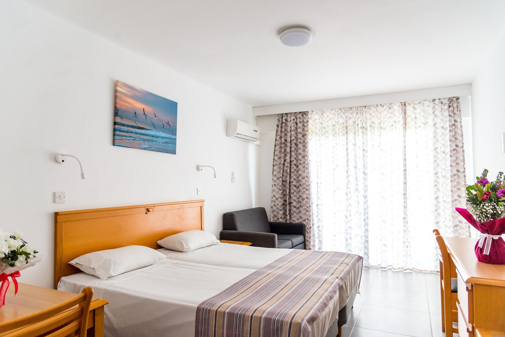 Helios 2 * Paphos