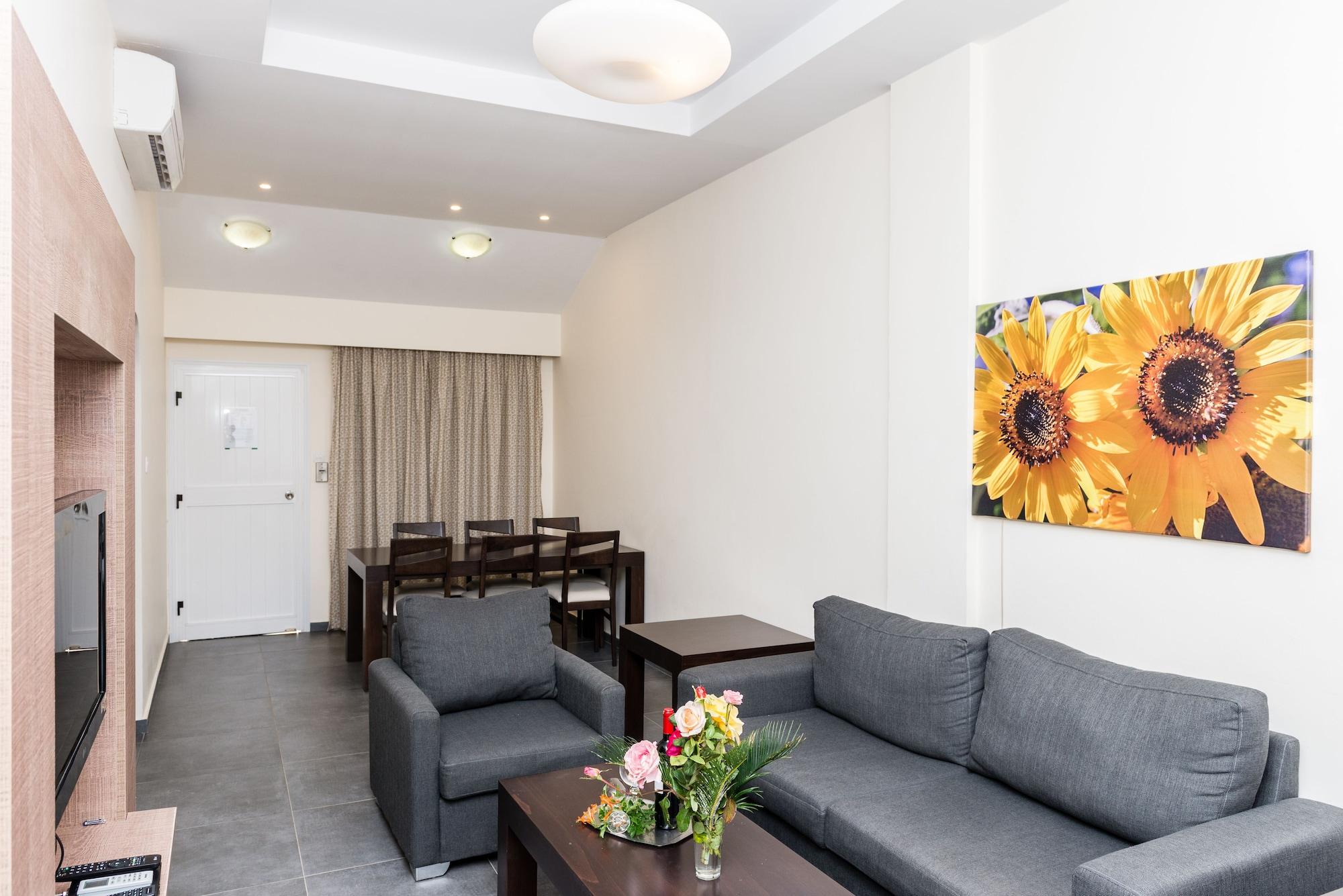Helios 2 Apartment