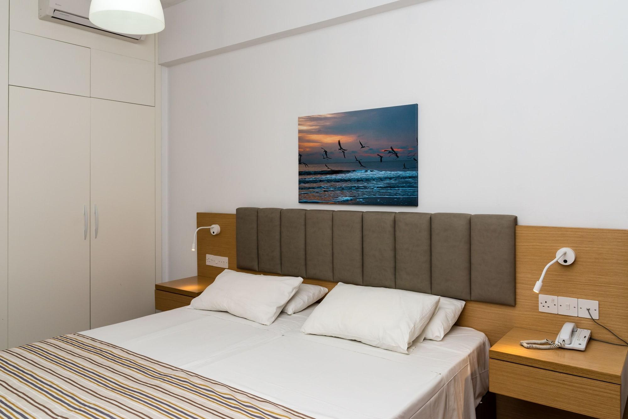 Helios 2 * Paphos