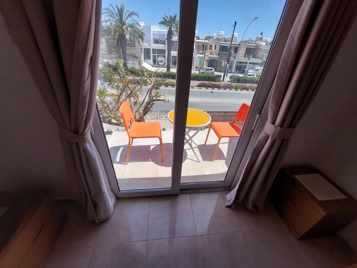 Newly Renovated In Tourist Area Apartment Paphos