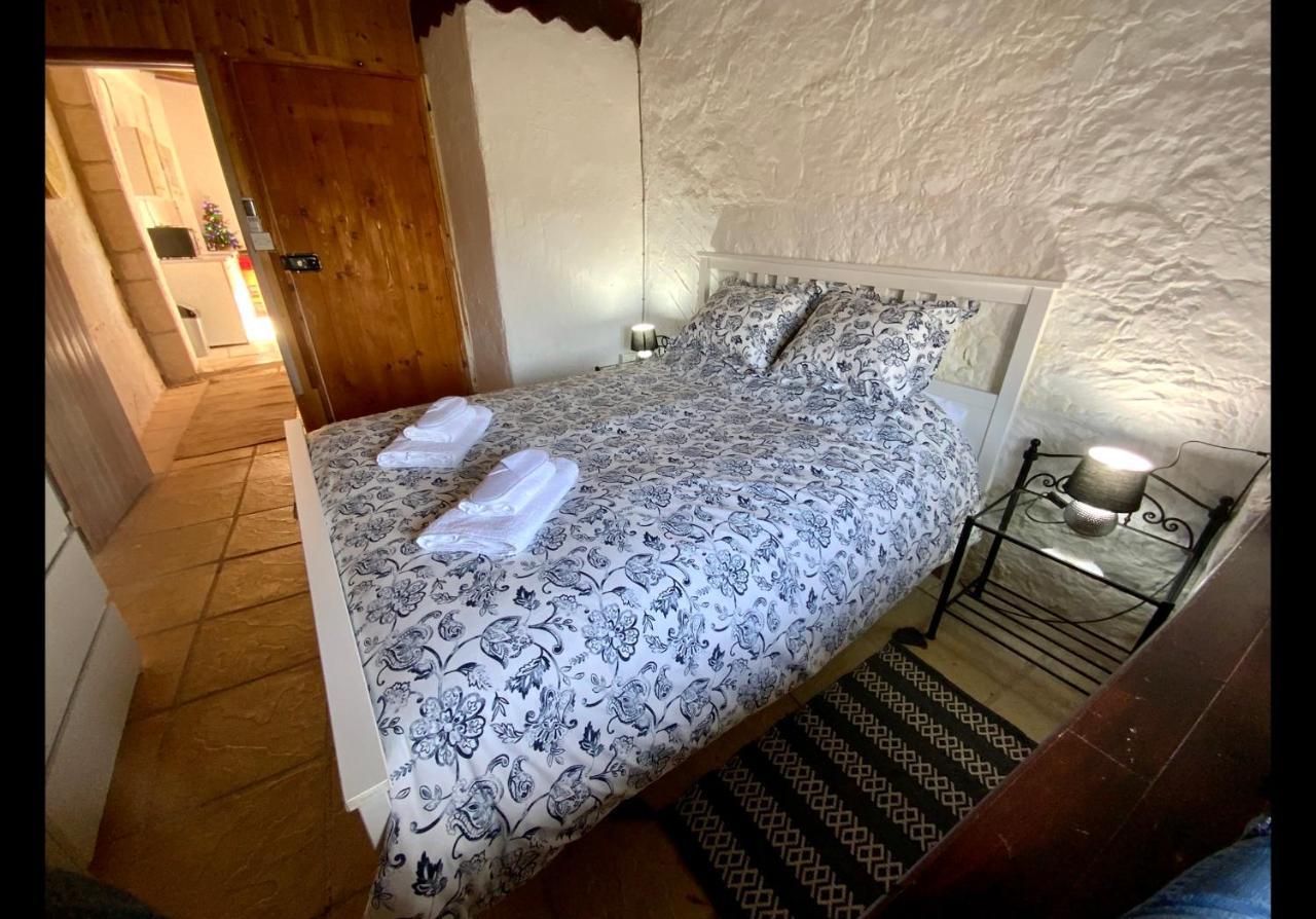 Georgios Retreat. Quaint Stone House. * Paphos
