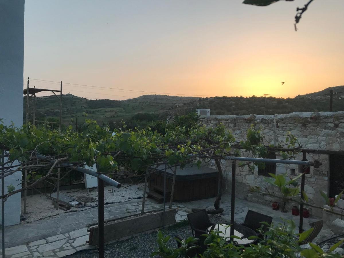 Holiday home Georgios Retreat. Quaint Stone House.
