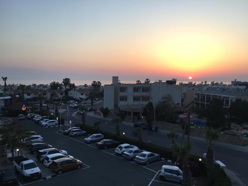 Sunset Seaview Studio *