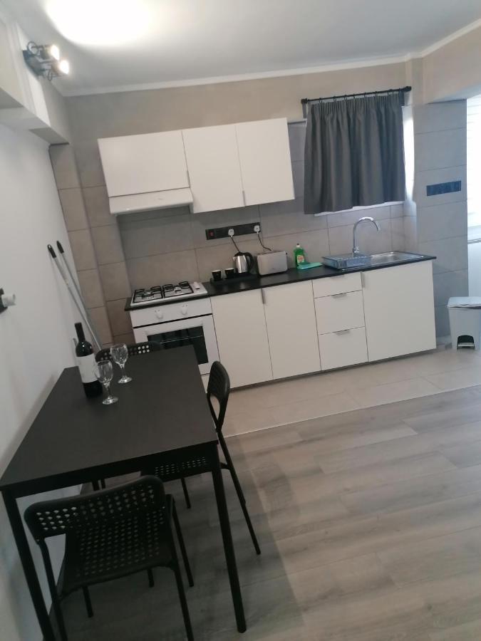 Black & White By Emmelia Group *