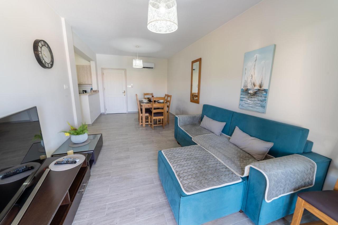 Apartment Paradise Gardens2 With Waking Distance To The Sea