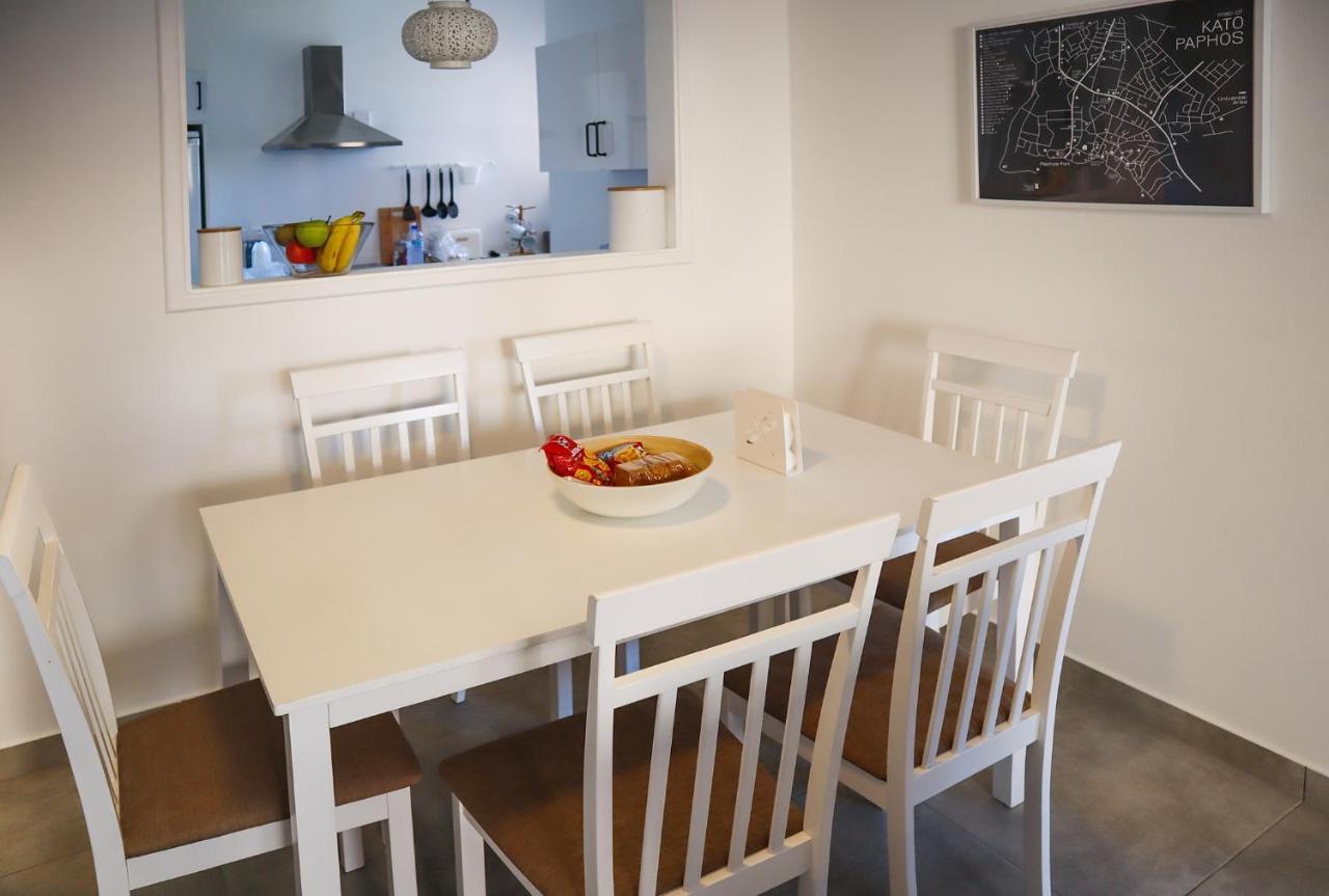 Apartment Alex's Vacation - 100m From The - 6 Guests Paphos