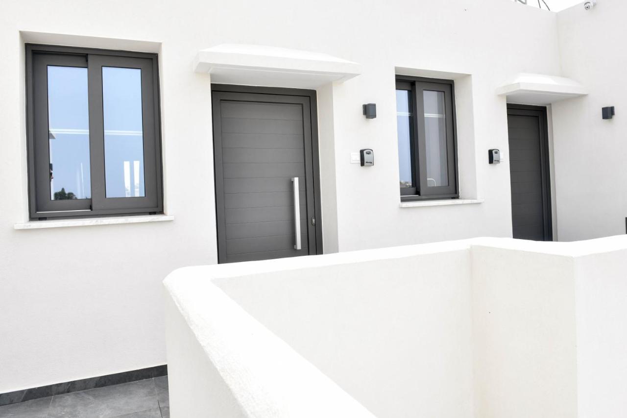 The Room, 14, Leda Gardens Apartment *