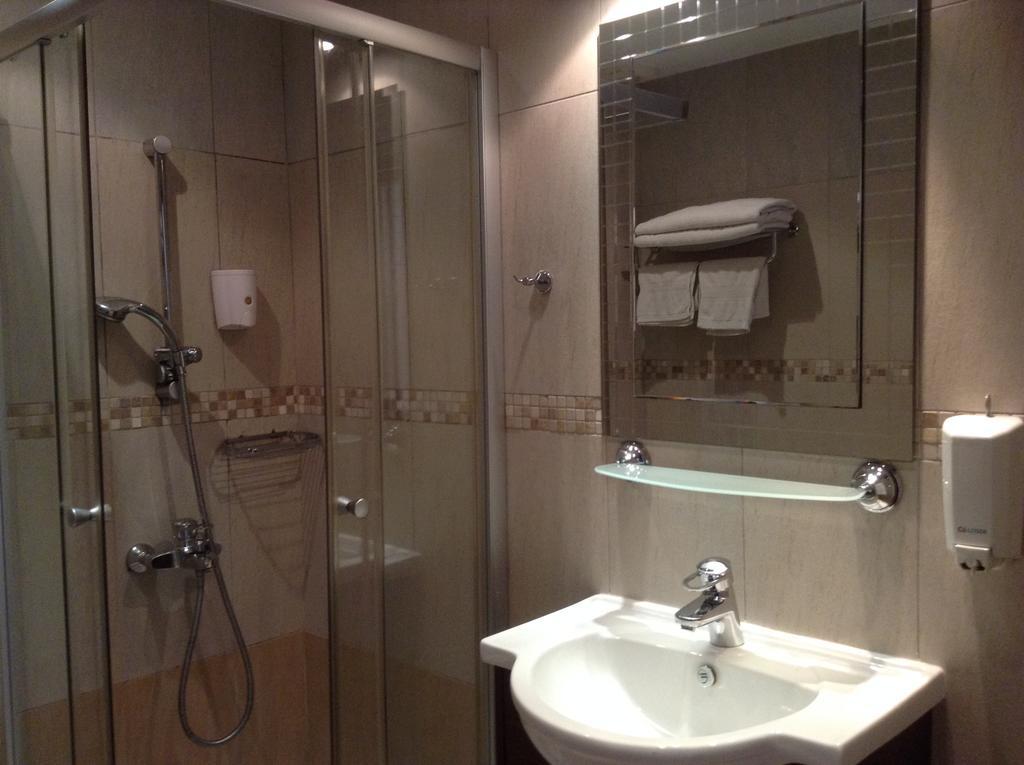 Avillion Aparthotel 4*