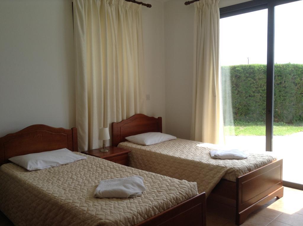 Aura Holiday Villas Pousada