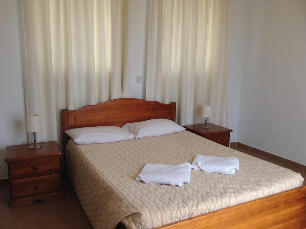 Aura Holiday Villas Pousada *