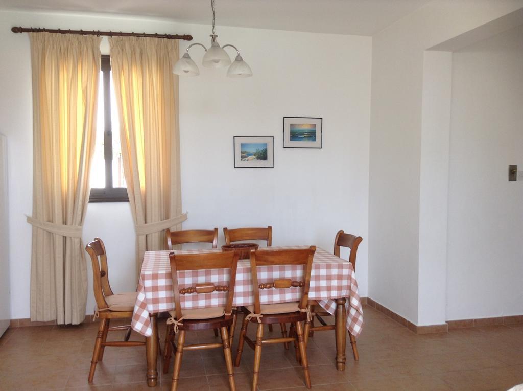 Aura Holiday Villas * Paphos