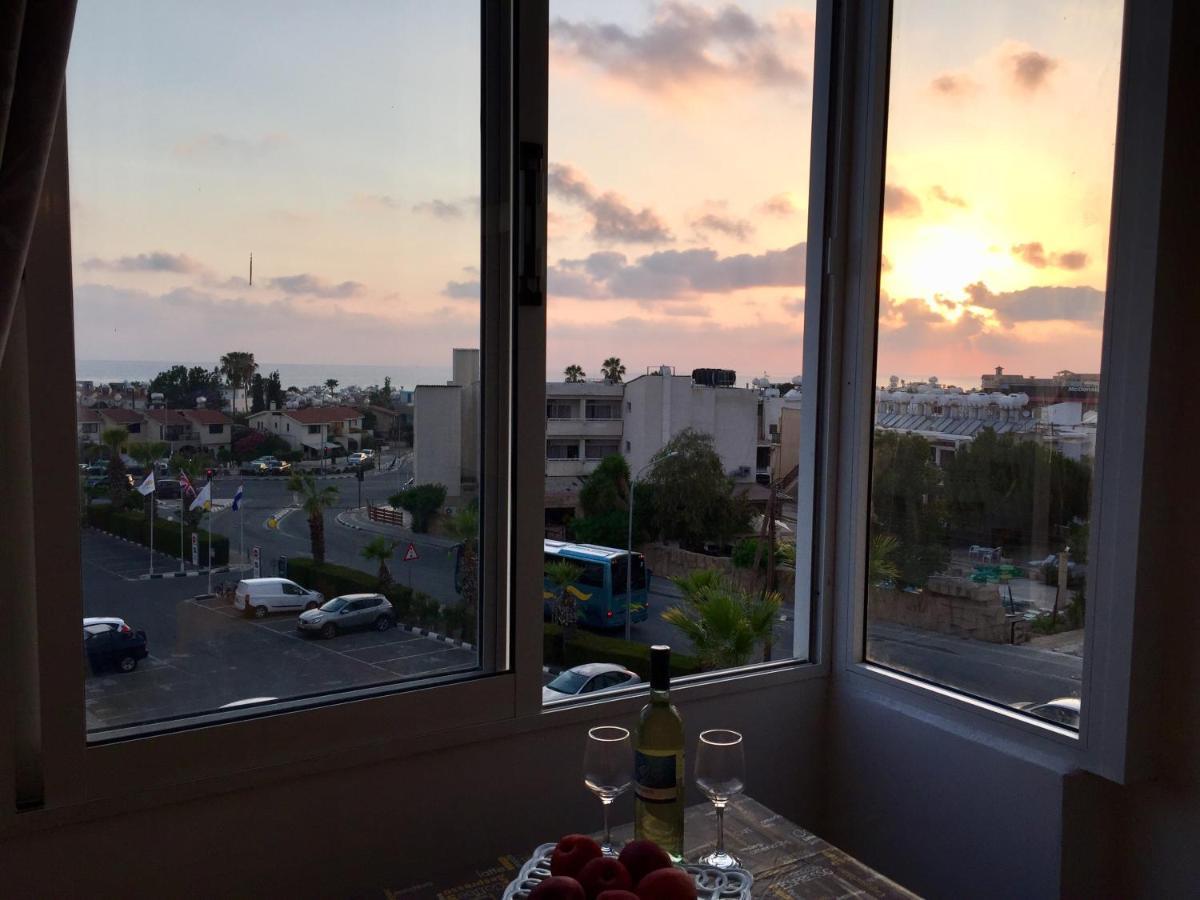 Sunset Seaview Studio Apartment