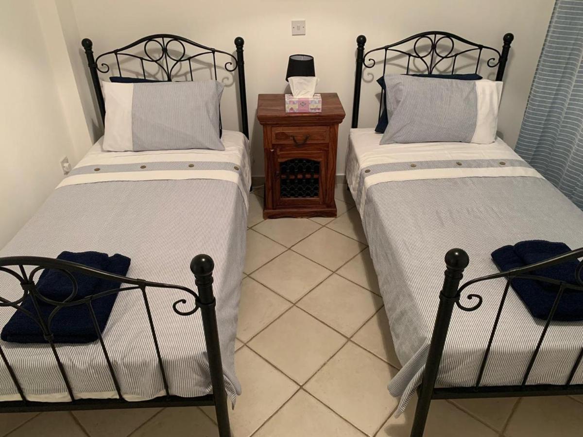 Apartment Comfortable 2 Bedroom In Popular Limnaria Gardens Paphos