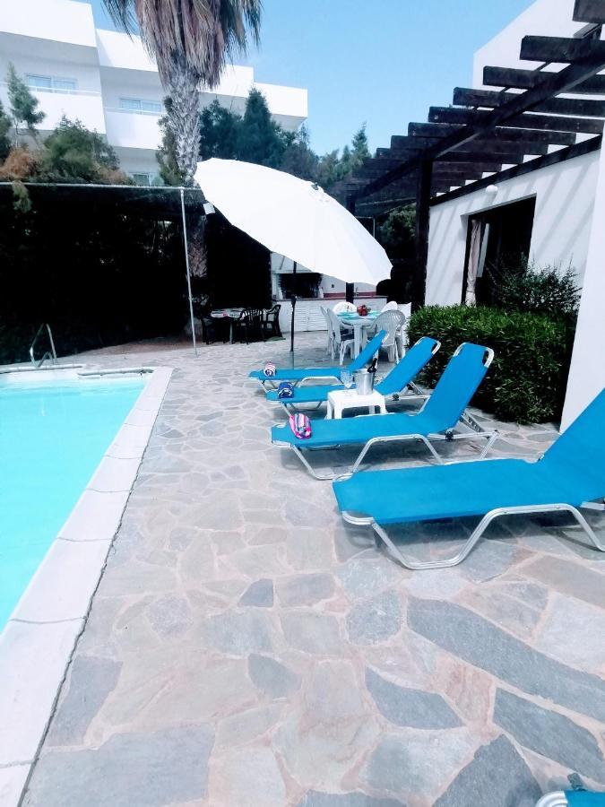 Spacious 3 Bedroom Private Pool Villa *
