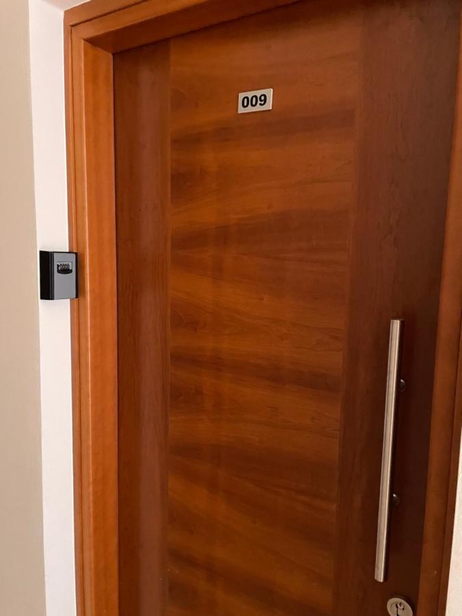 Kings 1 Bedroom *