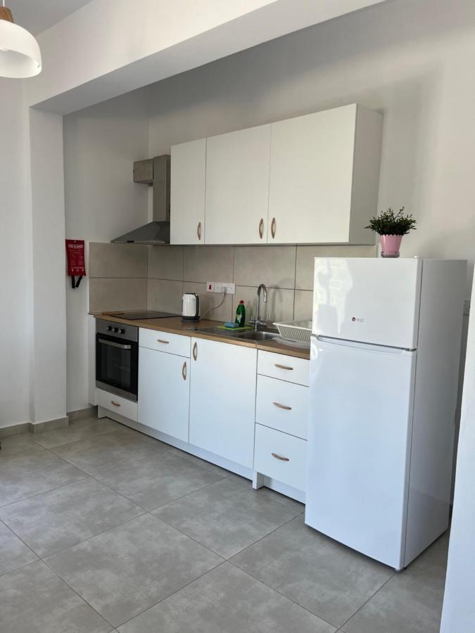Blue Seaview Appartments Apartamento Paphos