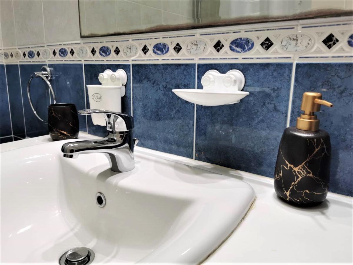 Cosea Living: Seaside 2 Bedroom Flat Kings Palace 209 *