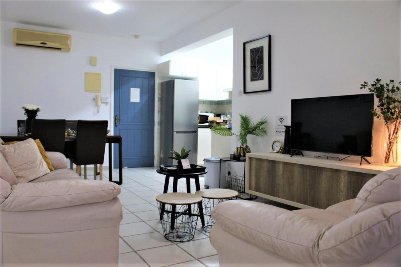 Cosea Living: Seaside 2 Bedroom Flat Kings Palace 209 *
