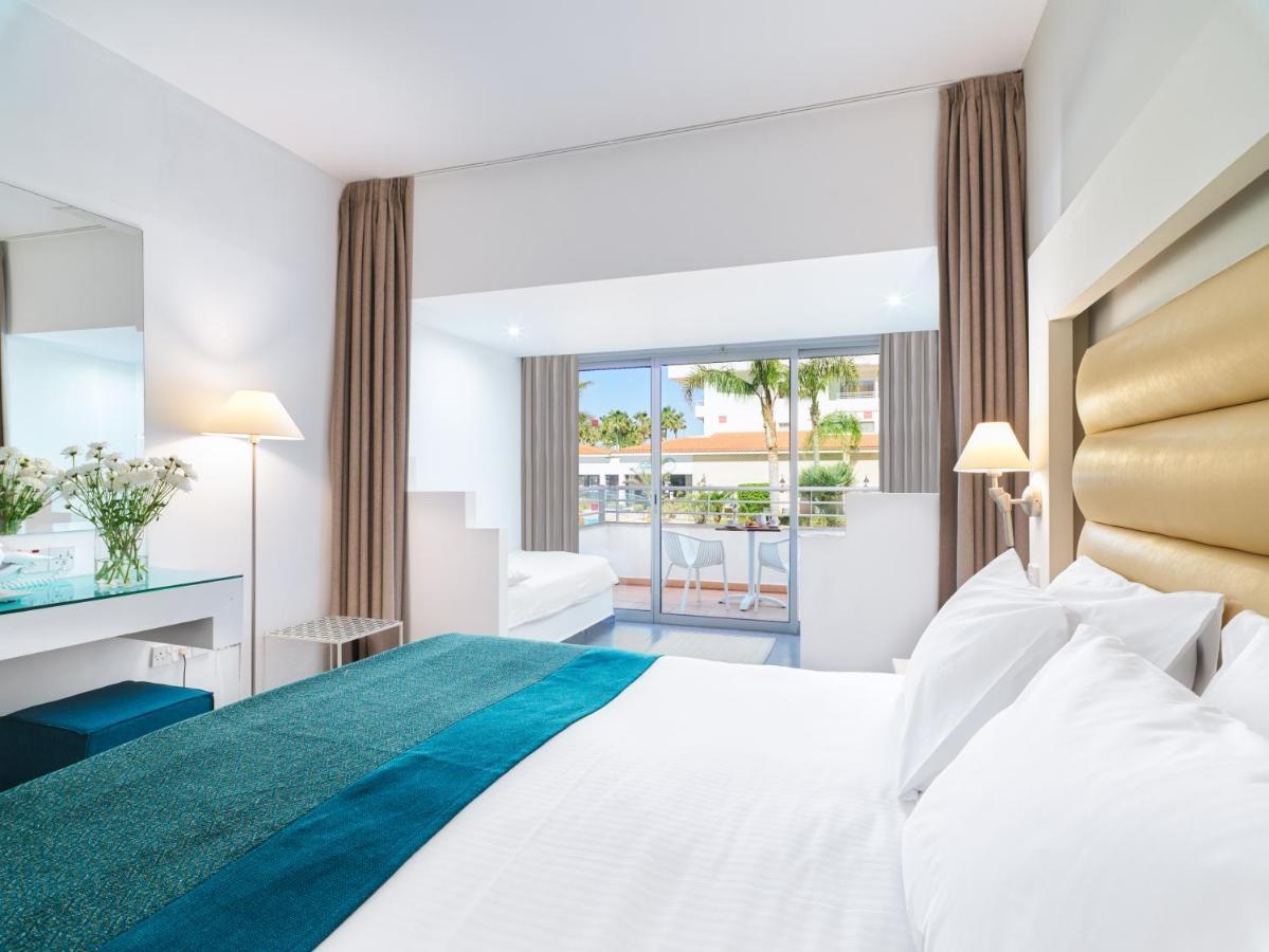 Hotel Leonardo Cypria Bay 4*