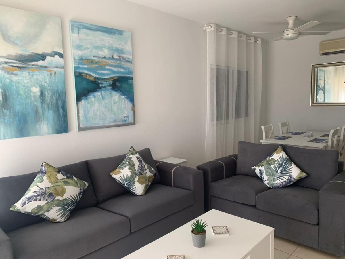 Limnaria Gardens - Modern Sunny 2 Bed Paphos