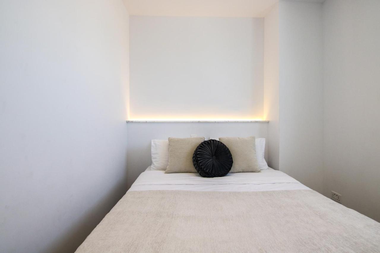 Phaedrus Living - Seaside Executive Flat Harbour 203 * Paphos