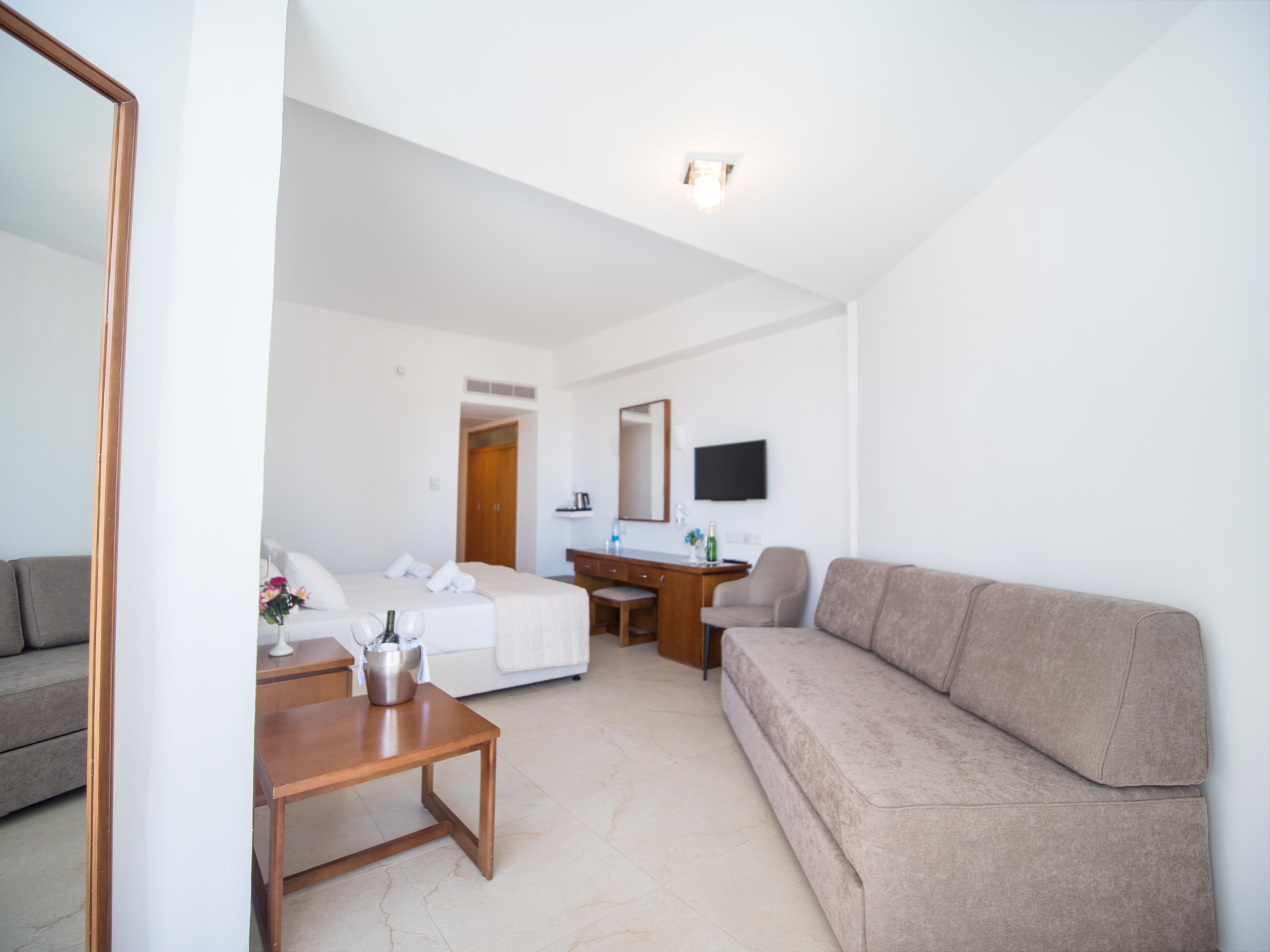 Avlida Hotel 4*