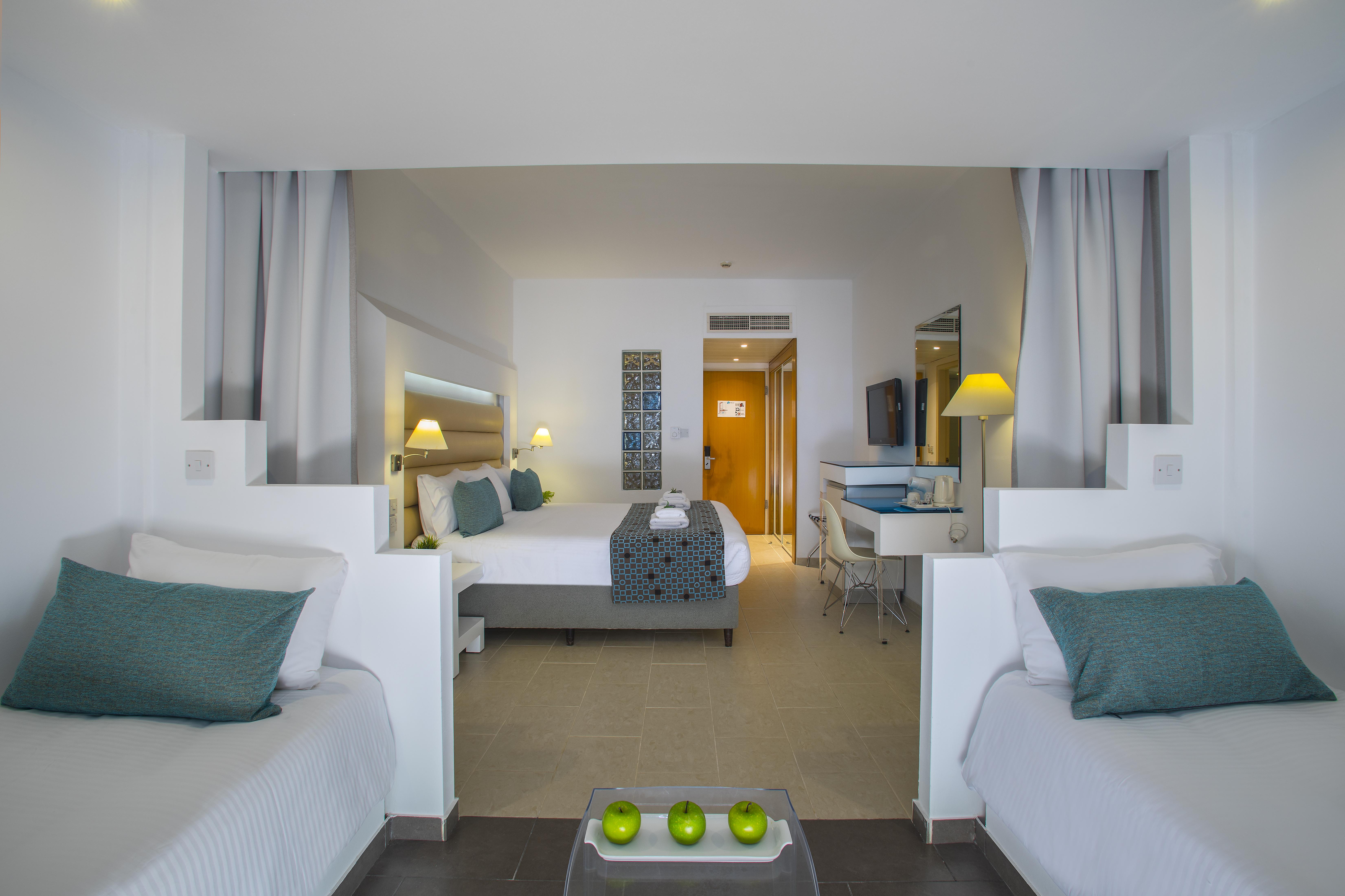 Leonardo Cypria Bay Hotel