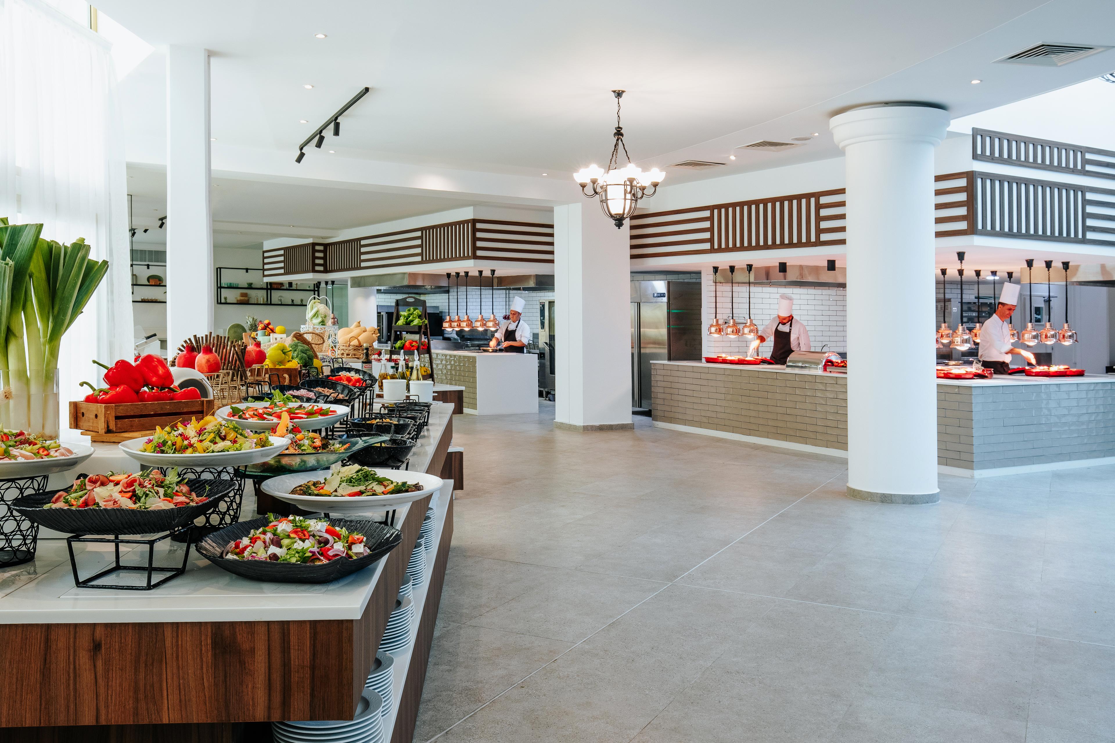 Louis Imperial Beach Resort 4*