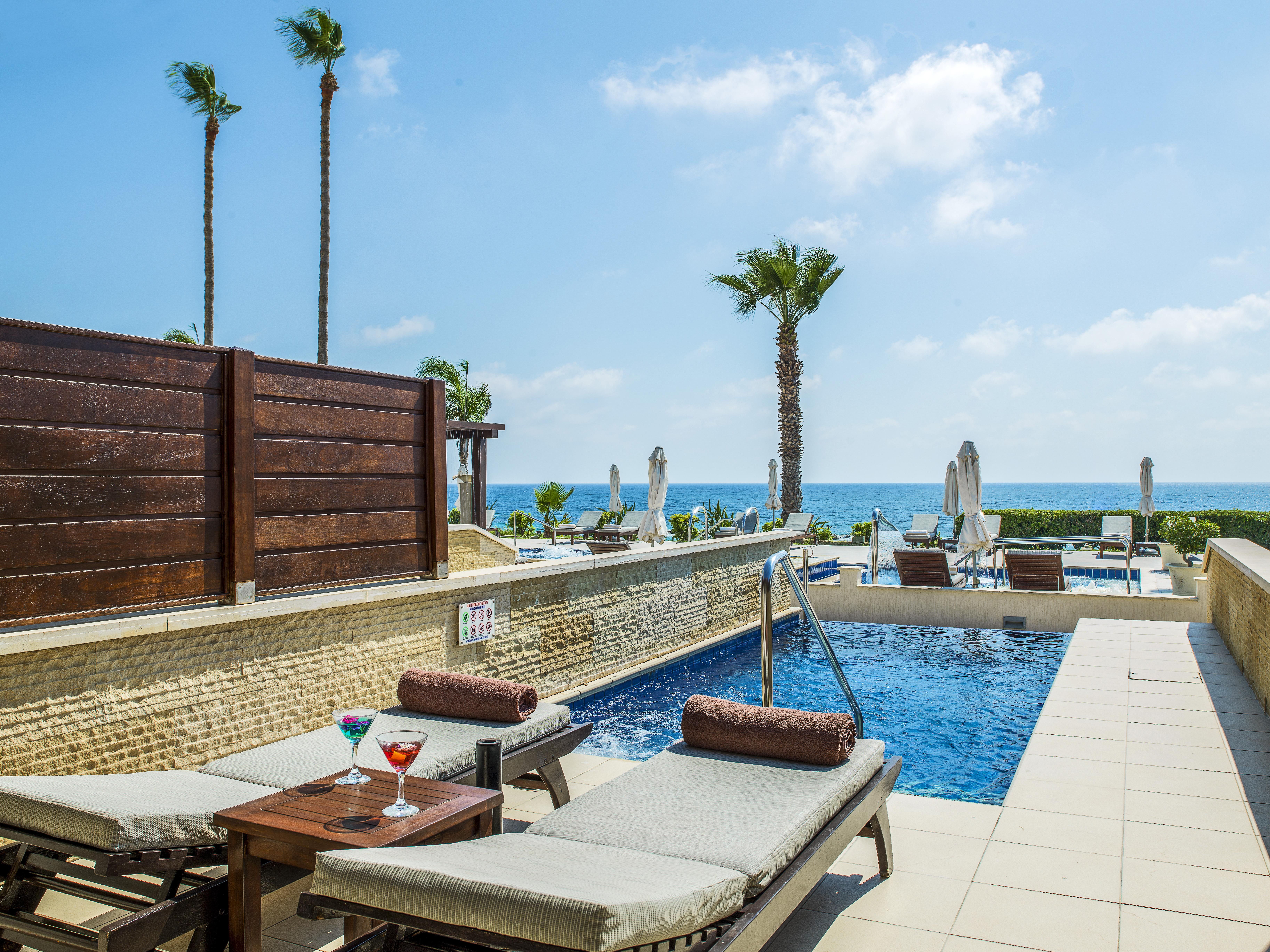 Alexander The Great Beach Hotel 4*