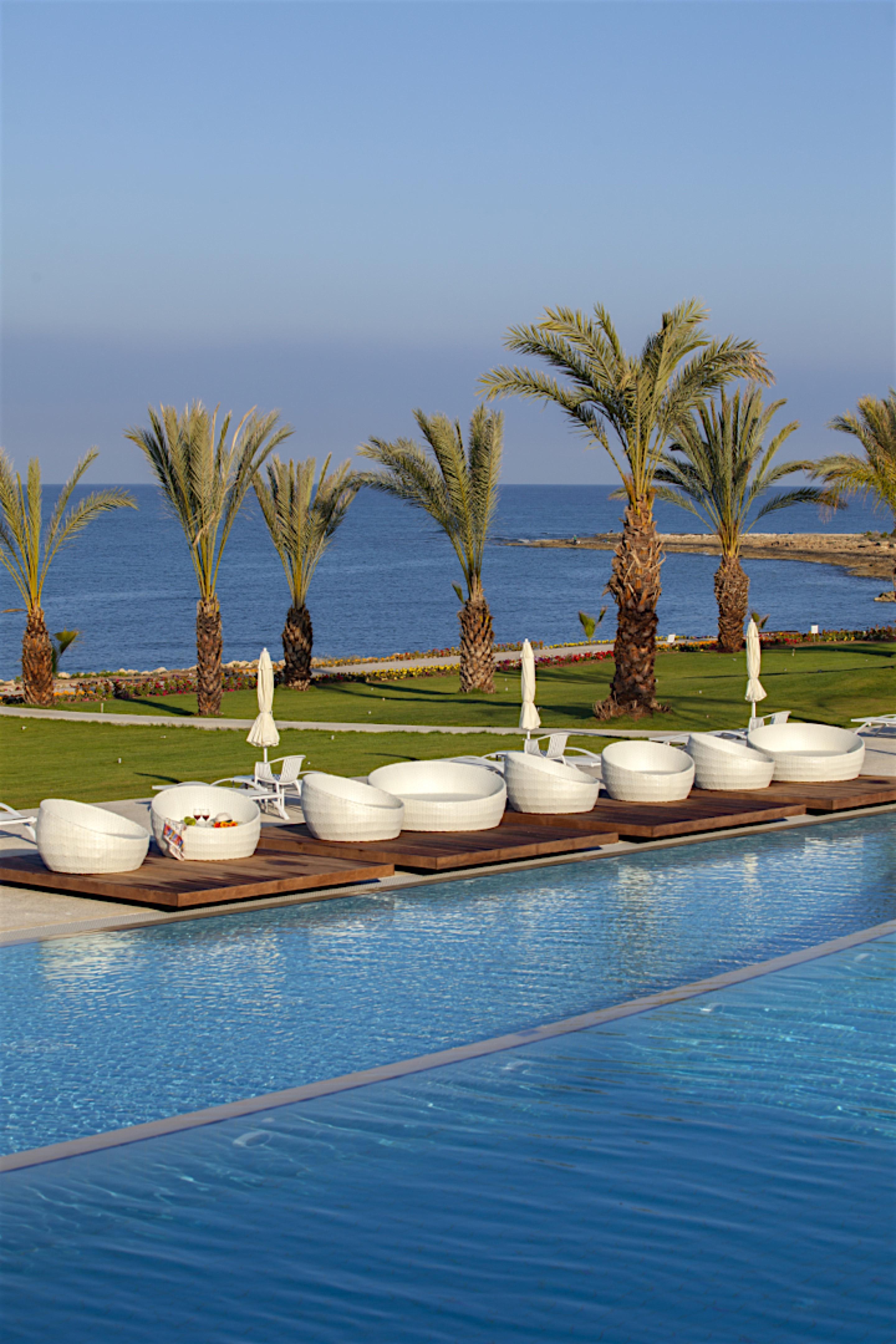 Resort King Evelthon Beach & Klorakas