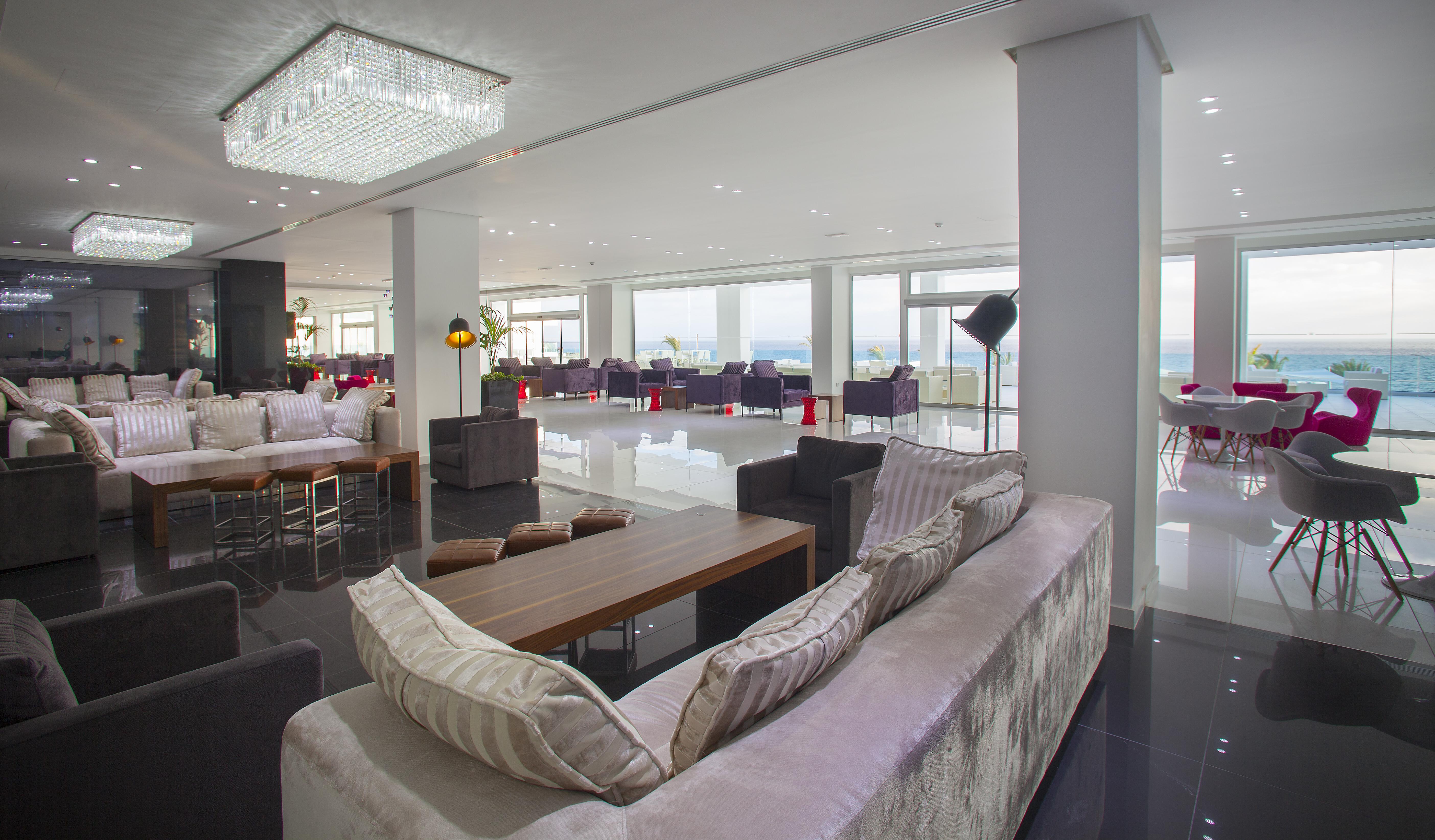 King Evelthon Beach & Resort