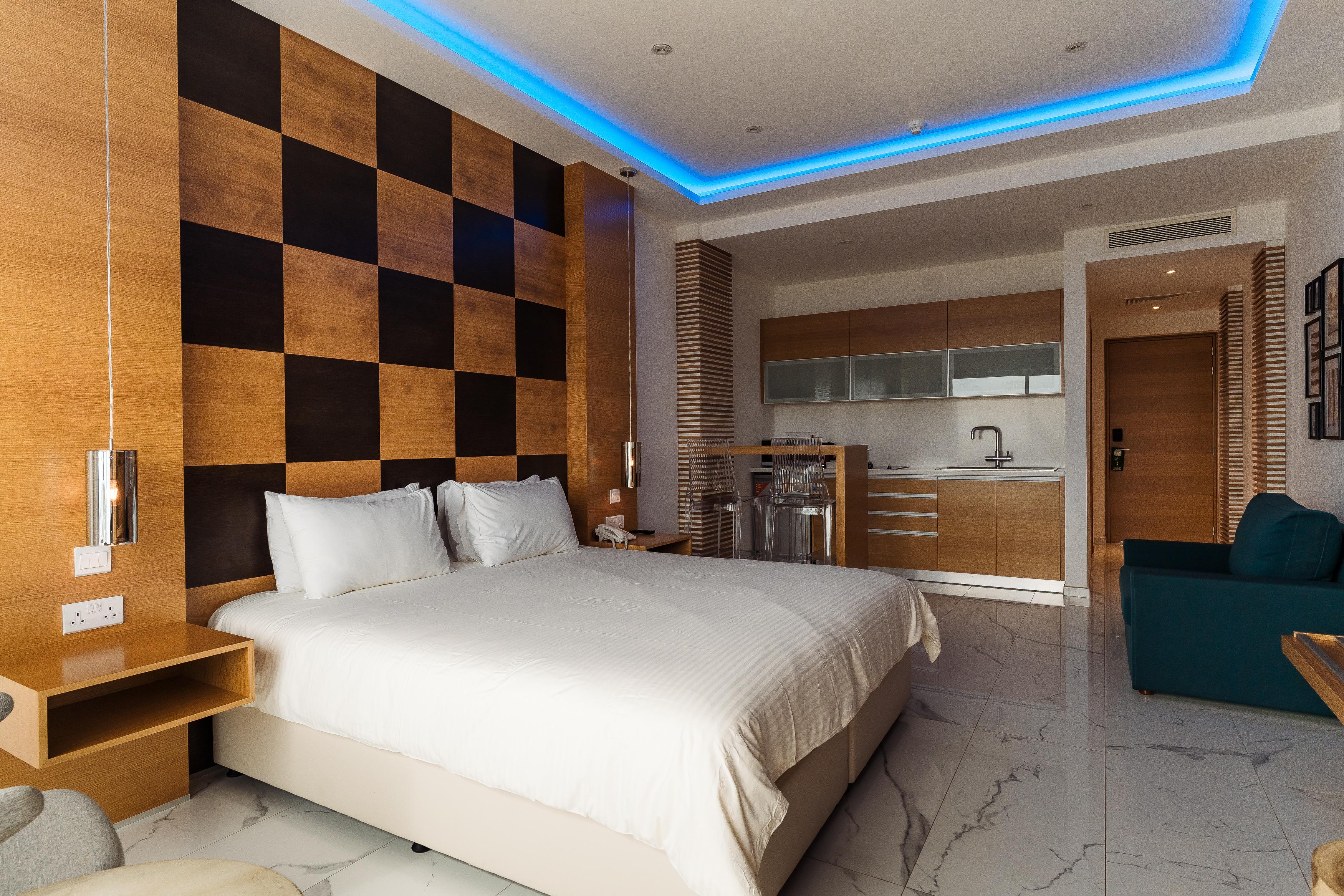 Aparthotel Vrachia & - Adults Only 3*
