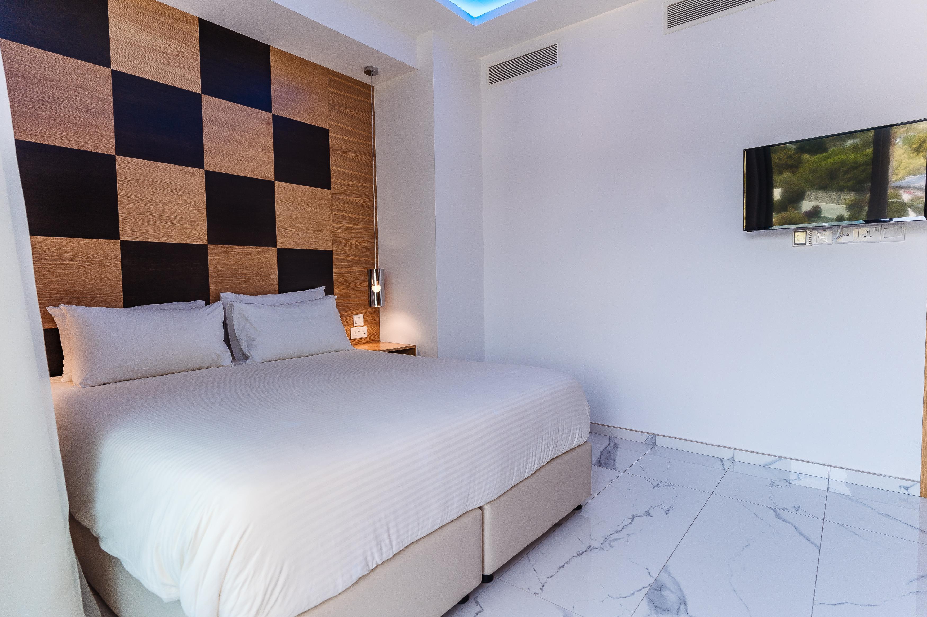 Aparthotel Vrachia & - Adults Only 3*