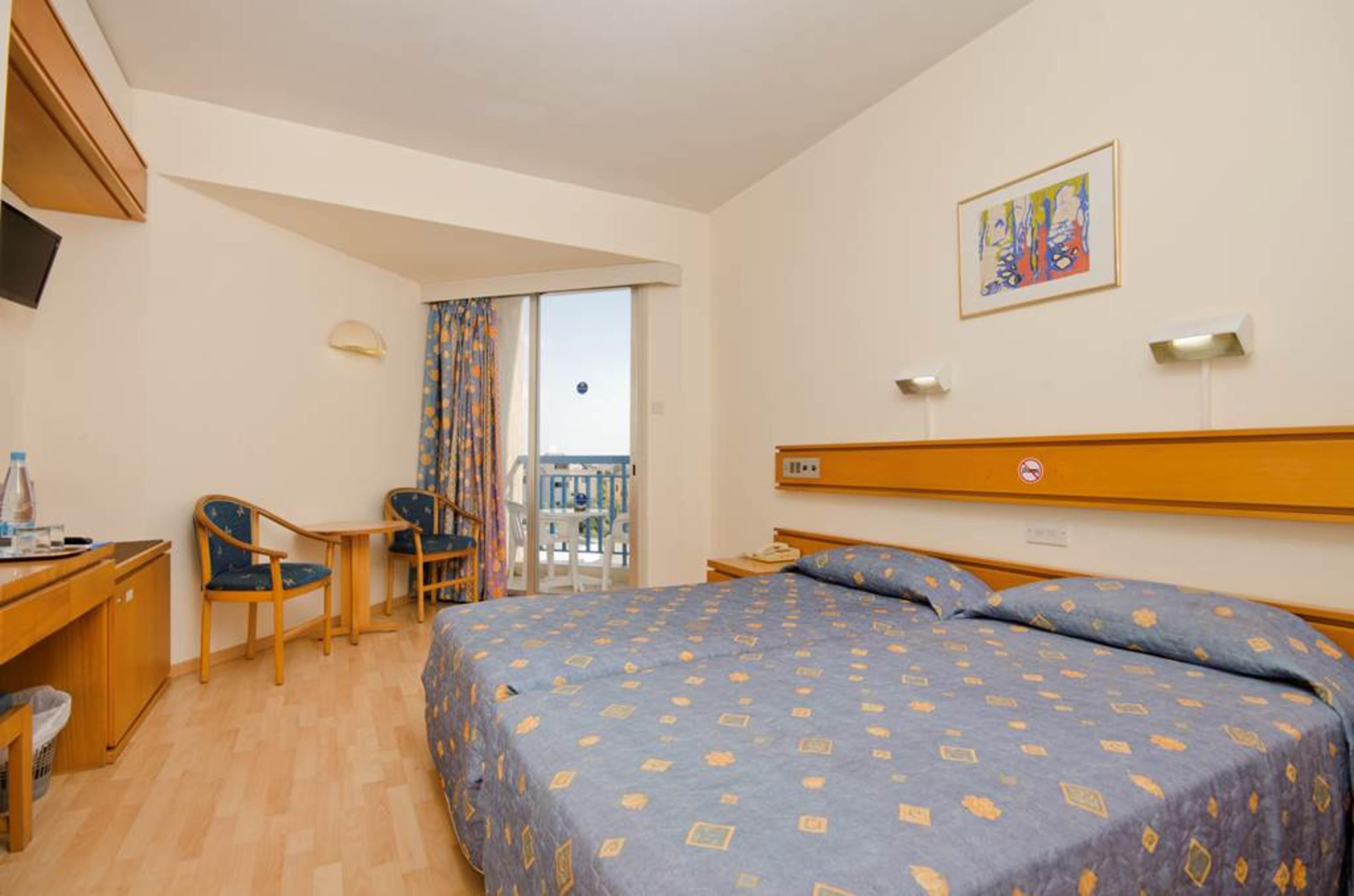 Kissos Hotel 3*