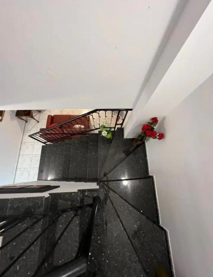 Marias Spacious Aparment *