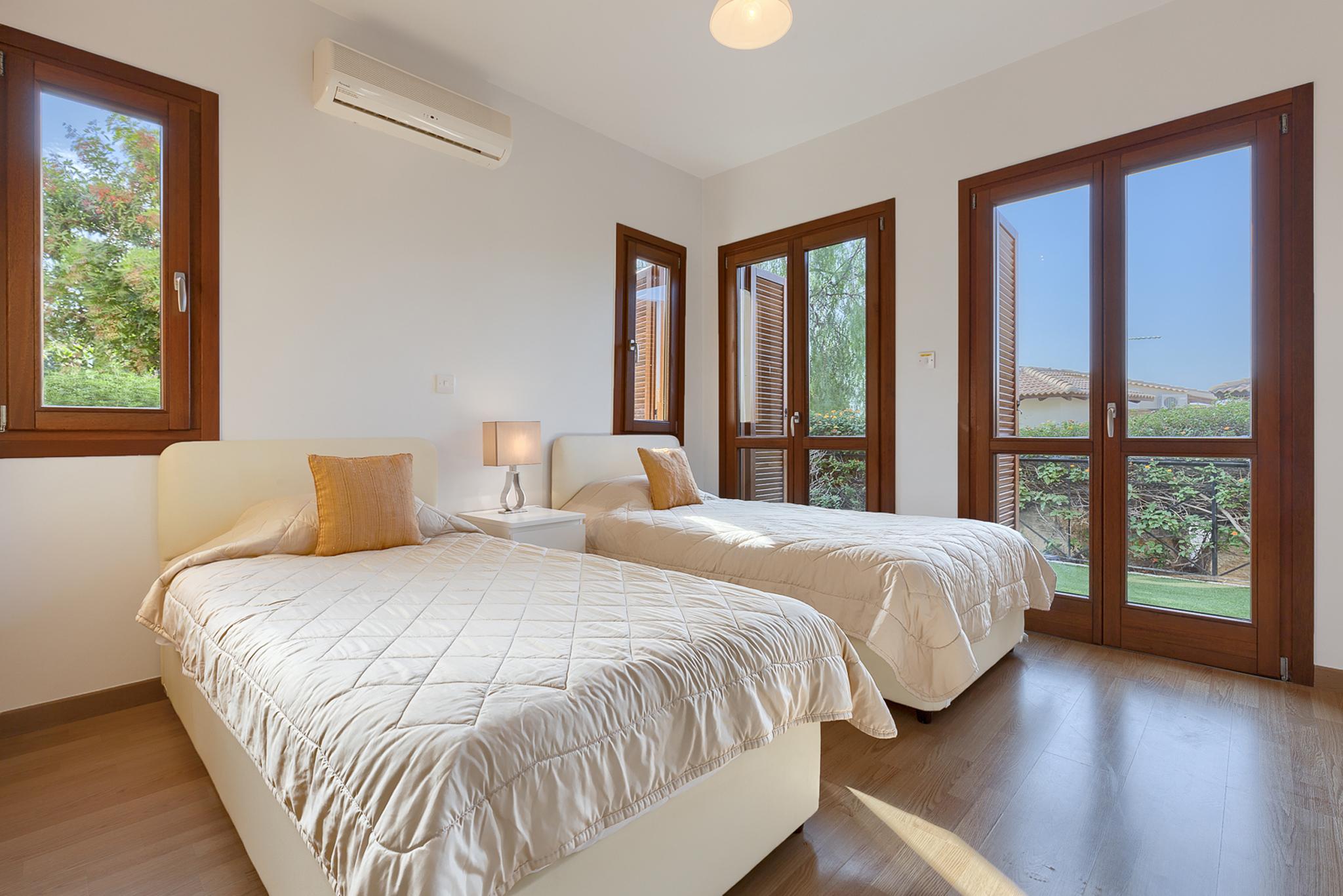 Aphrodite Hills Golf & Residences - * Paphos