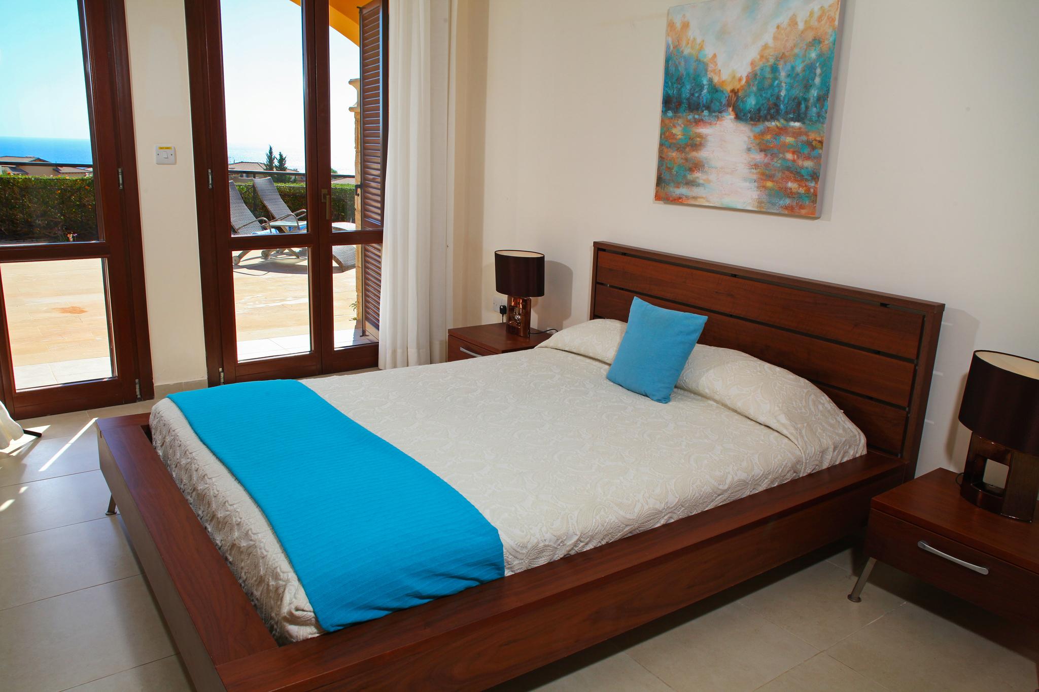 Aphrodite Hills Golf & Residences - *
