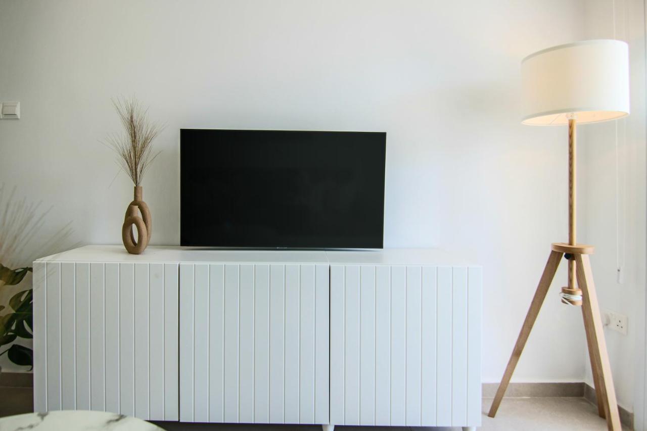 Apartment Phaedrus Living: Seaview Luxury Flat Limnaria 114 *