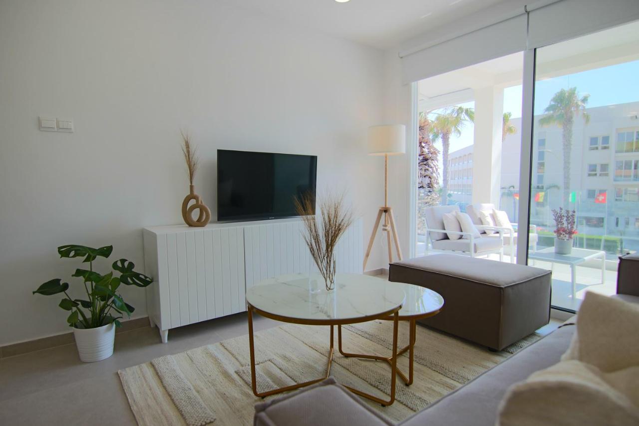 Phaedrus Living: Seaview Luxury Flat Limnaria 114 * Paphos