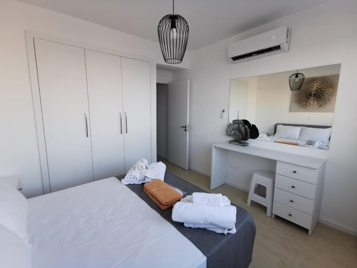 Apartment Cosea Living: Seaside Two Bedroom Flat In Harbour 106