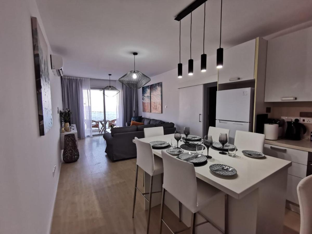 Apartment Cosea Living: Seaside Two Bedroom Flat In Harbour 106 Paphos