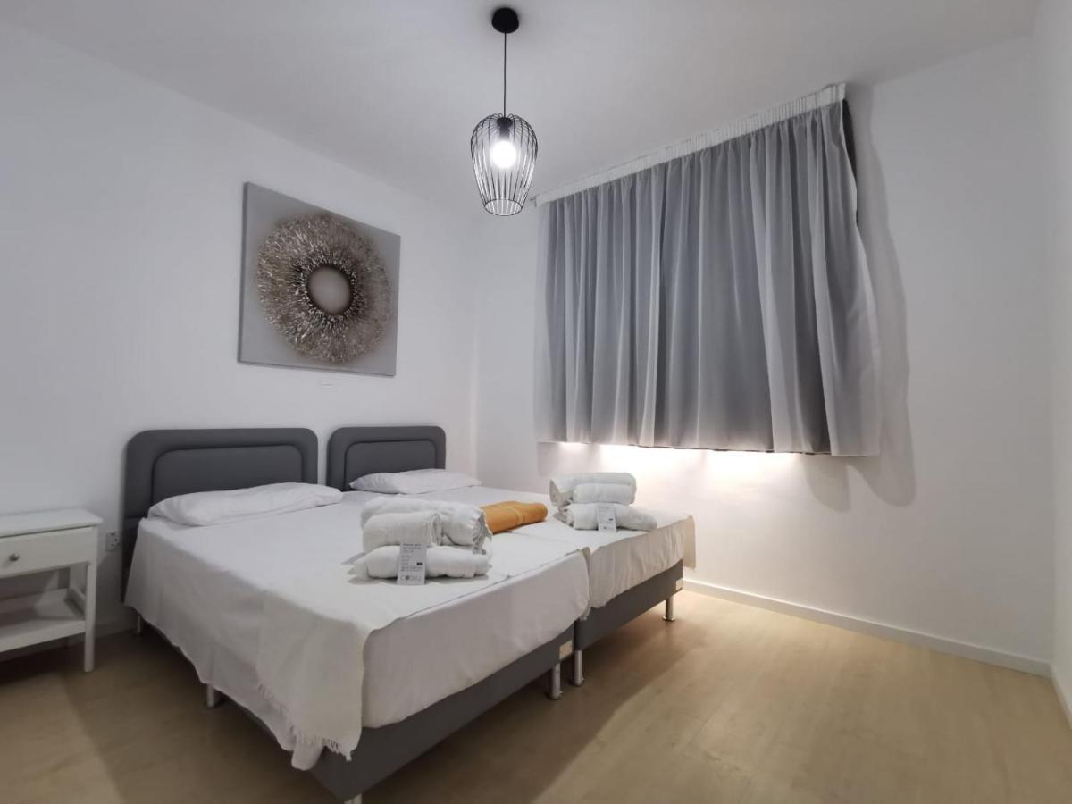 Cosea Living: Seaside Two Bedroom Flat In Harbour 106 Apartment