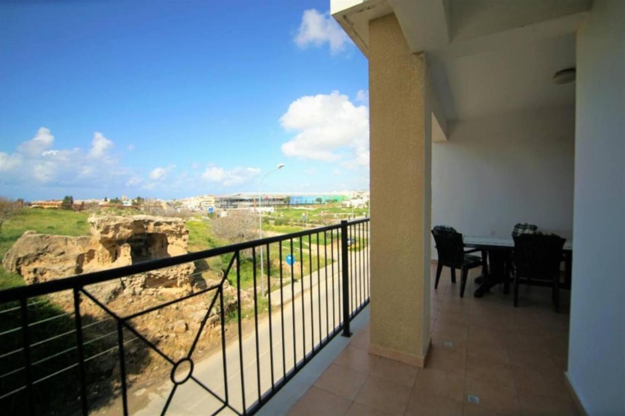 Beautiful With Pool In Cyprus Apartment *