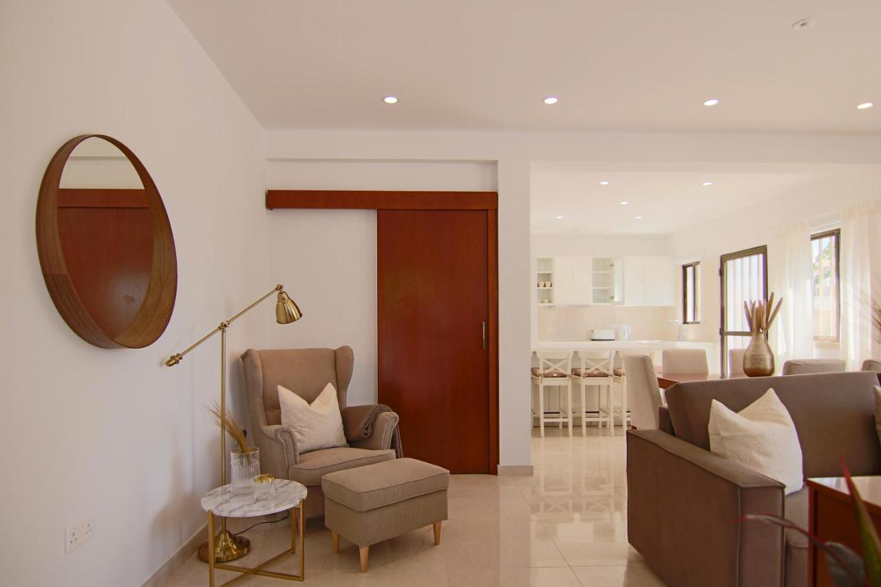 Phaedrus Living: View Luxury Flat Androcleous *