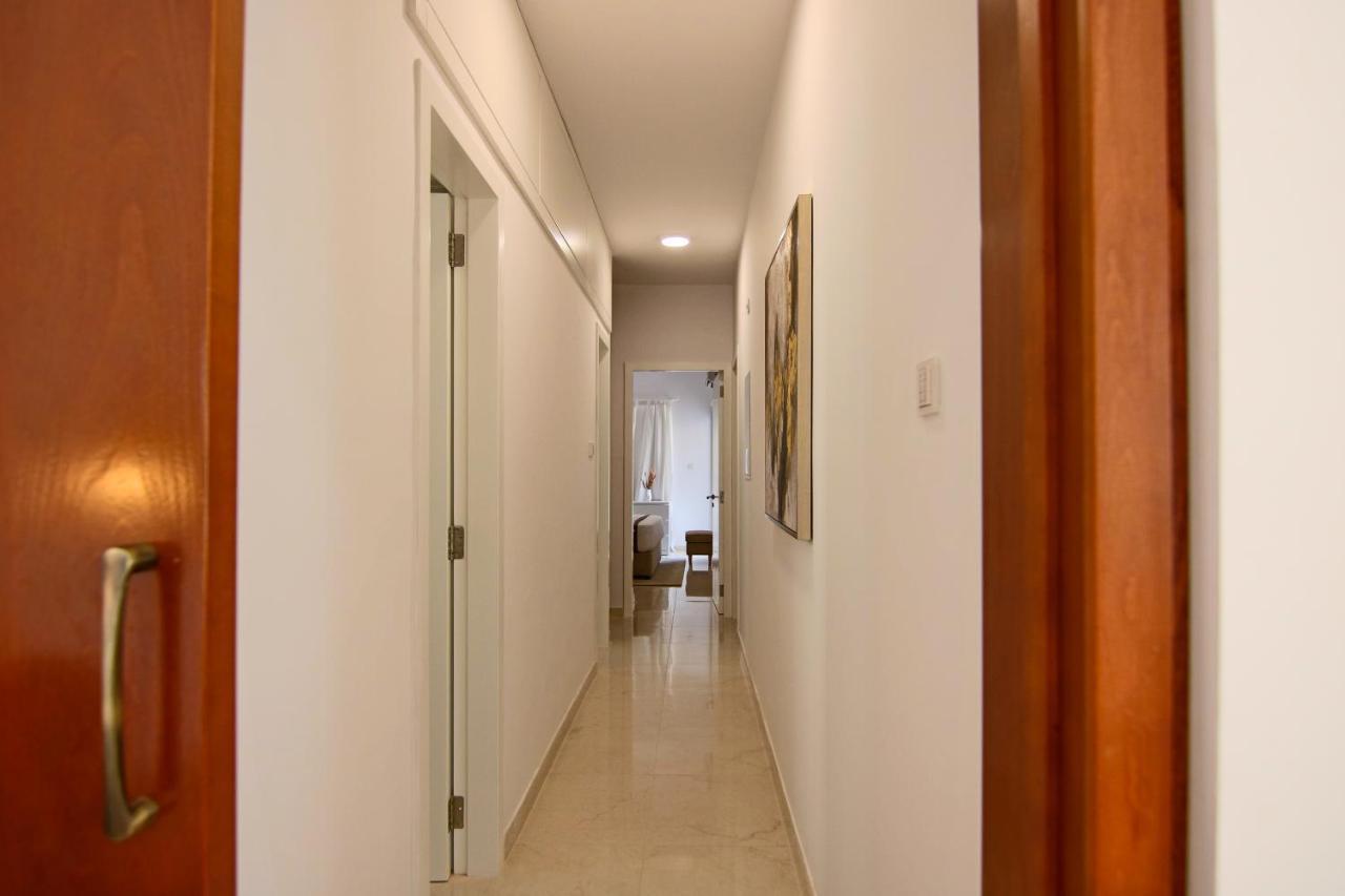 Phaedrus Living: View Luxury Flat Androcleous Apartment *