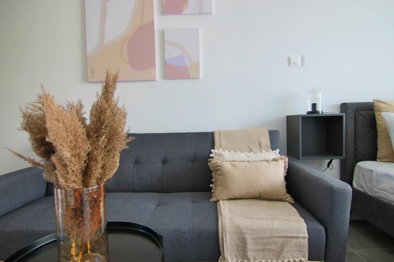 Phaedrus Living: Seaside Luxury Flat Athina 117