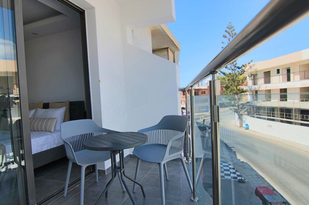 Apartment Phaedrus Living: Seaside Luxury Flat Athina 117