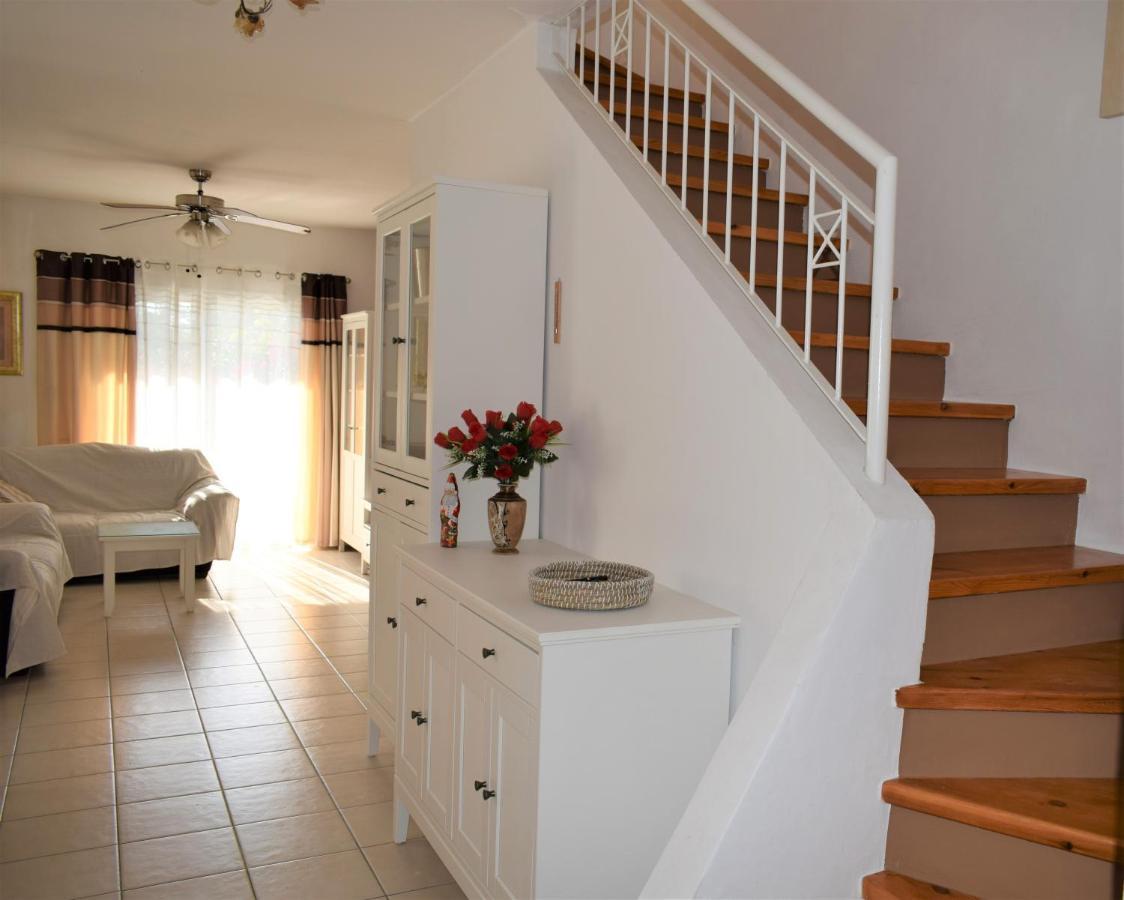 Townhouse In Paradise Gardens Apartment *