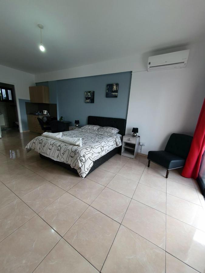 Valentina * Paphos